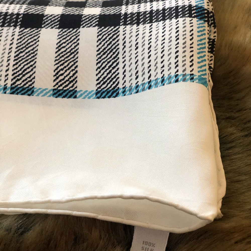 Authentic  Burberry Twill Silk Square Scarf - Picture 7 of 12